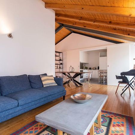 Bairro Alto Stunning Flat With Balcony By Lovelystay リスボン エクステリア 写真