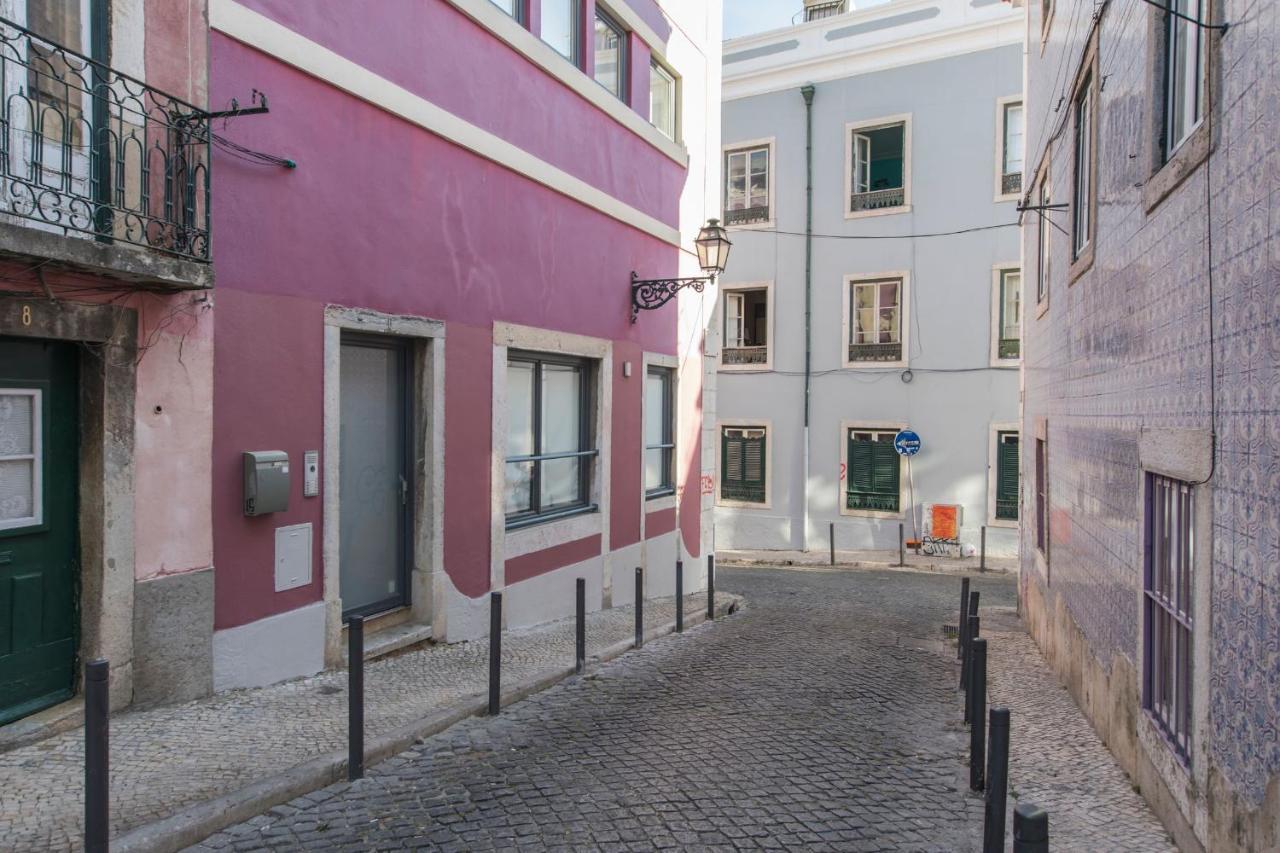 Bairro Alto Stunning Flat With Balcony By Lovelystay リスボン エクステリア 写真