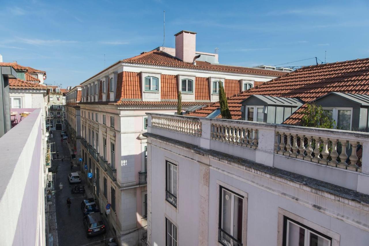 Bairro Alto Stunning Flat With Balcony By Lovelystay リスボン エクステリア 写真